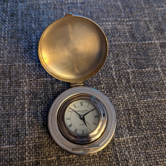 Travel clock - Picture 4 of 5